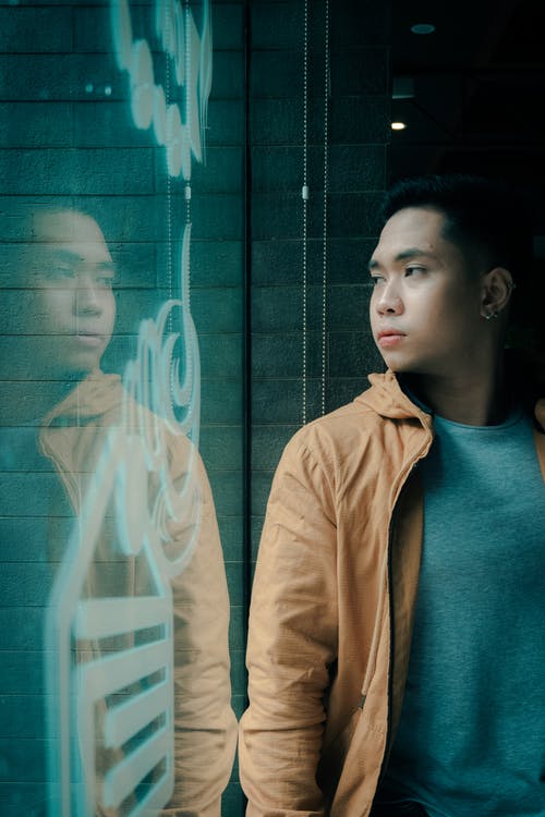 有关反射, 严肃, 夹克的免费素材图片