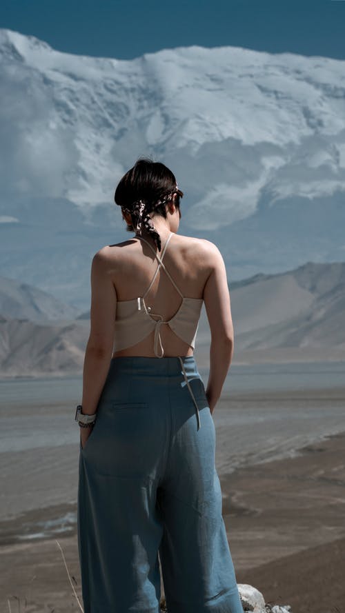 有关中全镜头, 垂直拍摄, 戶外的免费素材图片