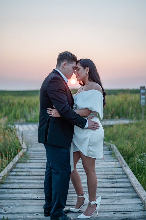 有关一對, 亲热, 全景的免费素材图片