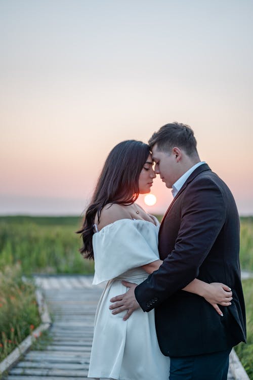 有关一對, 亲热, 吻的免费素材图片