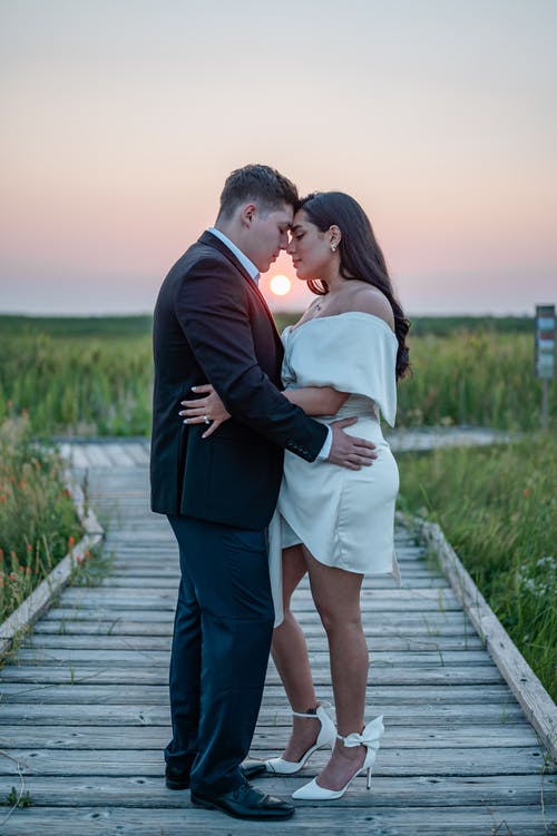 有关一對, 亲热, 全景的免费素材图片