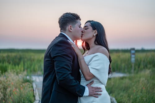 有关一對, 亲热, 吻的免费素材图片