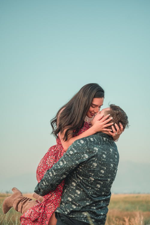 有关一對, 亲热, 吻的免费素材图片