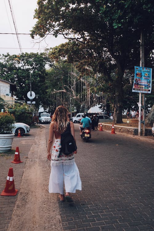 有关垂直拍摄, 女人, 後視圖的免费素材图片