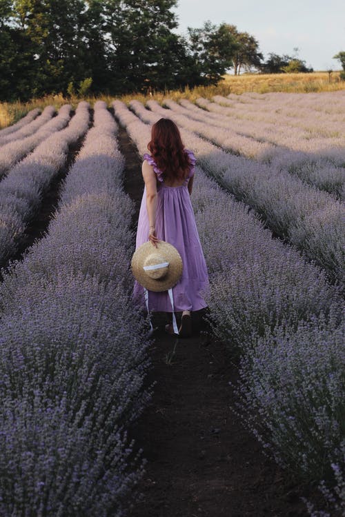 有关垂直拍摄, 太陽帽, 女人的免费素材图片