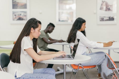 有关人, 大学, 女人的免费素材图片