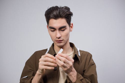 有关人, 剪纸, 握住的免费素材图片