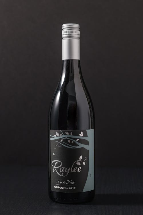 有关喝, 单色, 垂直拍摄的免费素材图片