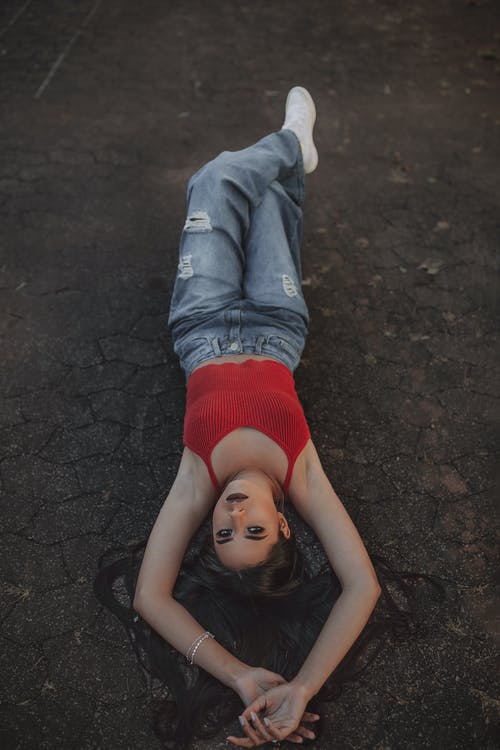 有关上下翻转, 人, 垂直拍摄的免费素材图片