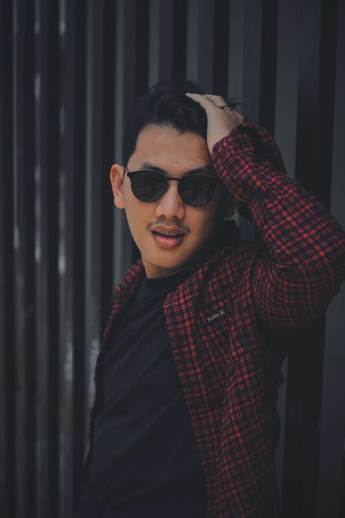 有关人, 垂直拍摄, 墨鏡的免费素材图片