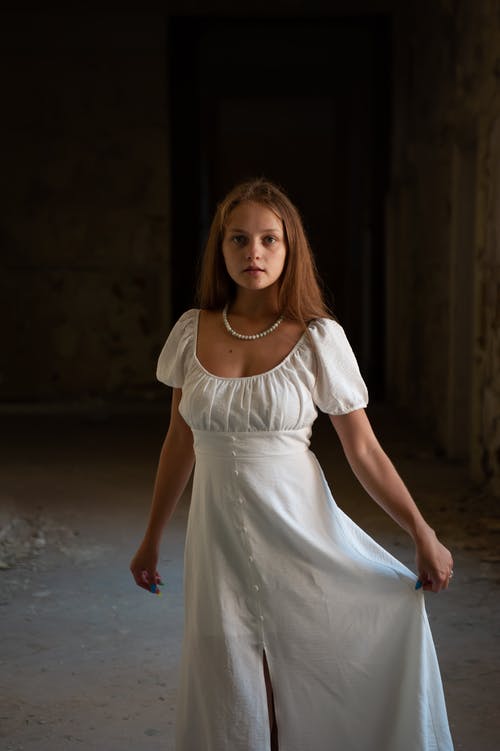 有关人, 垂直拍摄, 女人的免费素材图片