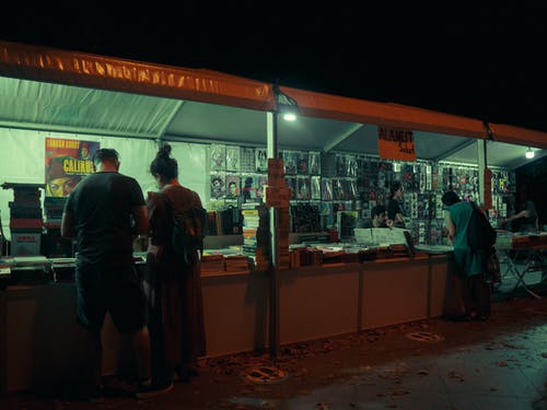 有关出售, 图书, 夜间的免费素材图片