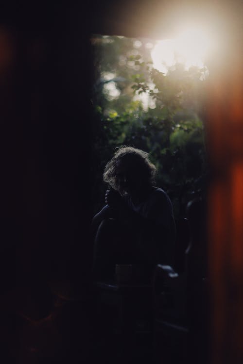 有关人, 剪影, 坐的免费素材图片