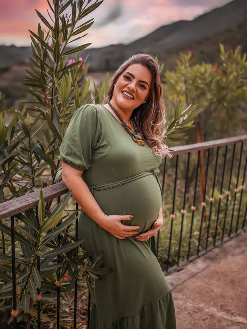 有关倚, 垂直拍摄, 女人的免费素材图片