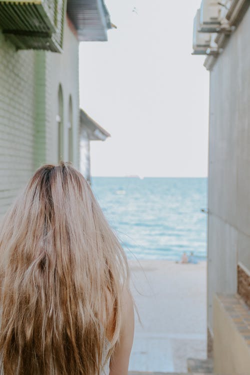 有关垂直拍摄, 女人, 後視圖的免费素材图片