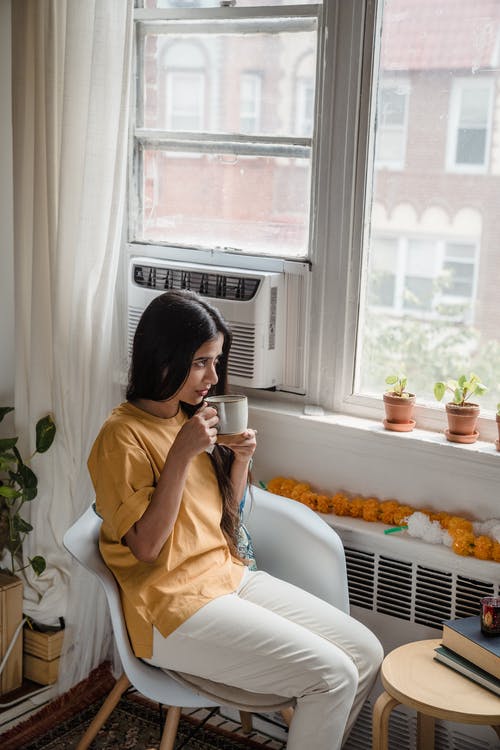 有关休闲服装, 喝, 坐的免费素材图片