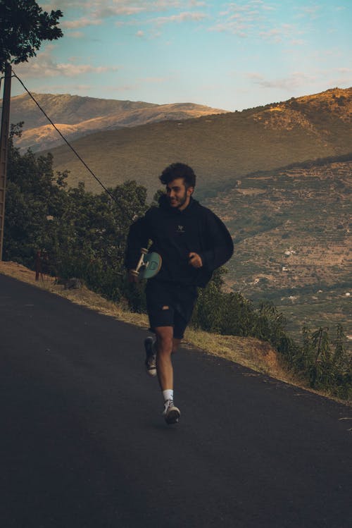 有关人, 垂直拍摄, 山的免费素材图片