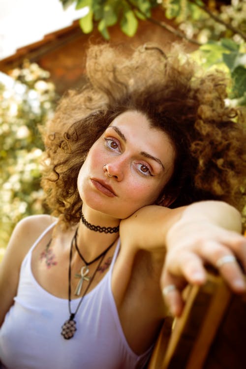 有关垂直拍摄, 女人, 漂亮的免费素材图片