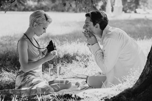 有关人, 休闲, 单色的免费素材图片