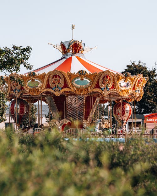 有关嘉年华, 旋转木马, 游乐设施的免费素材图片