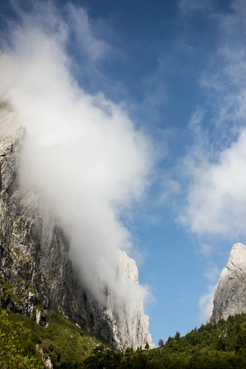 有关垂直拍摄, 天性, 山的免费素材图片