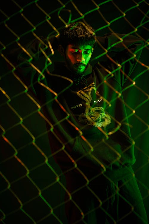 有关人, 垂直的, 室内的免费素材图片