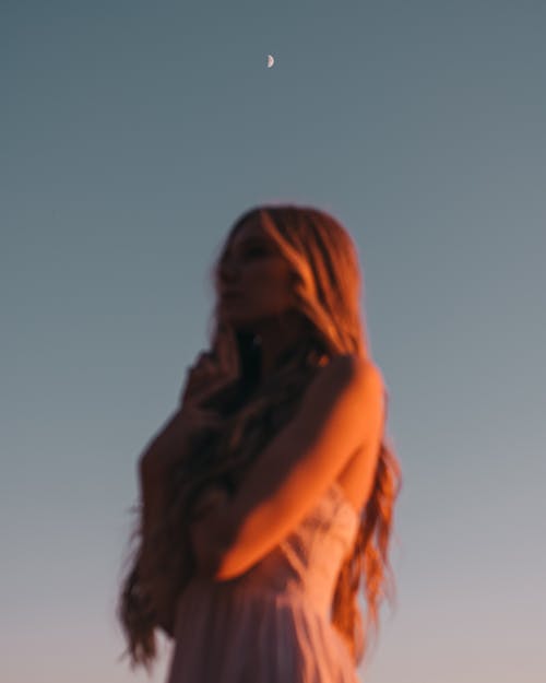 有关半月, 垂直拍摄, 天空的免费素材图片