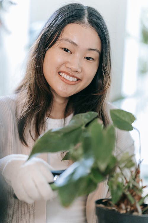 有关人, 垂直拍摄, 微笑的免费素材图片