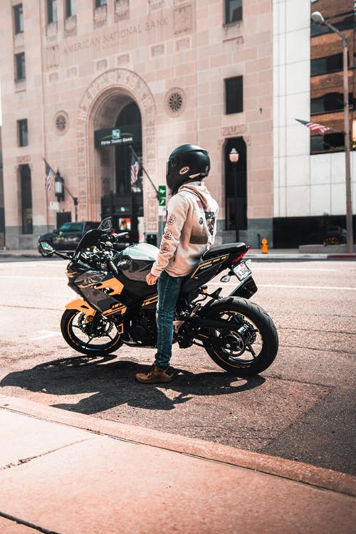 有关停, 刺青, 大自行车的免费素材图片