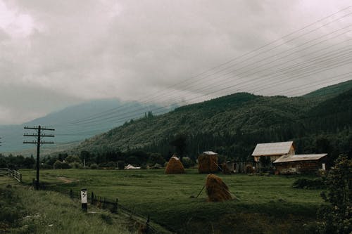 有关农地, 围栏, 坏心情的免费素材图片