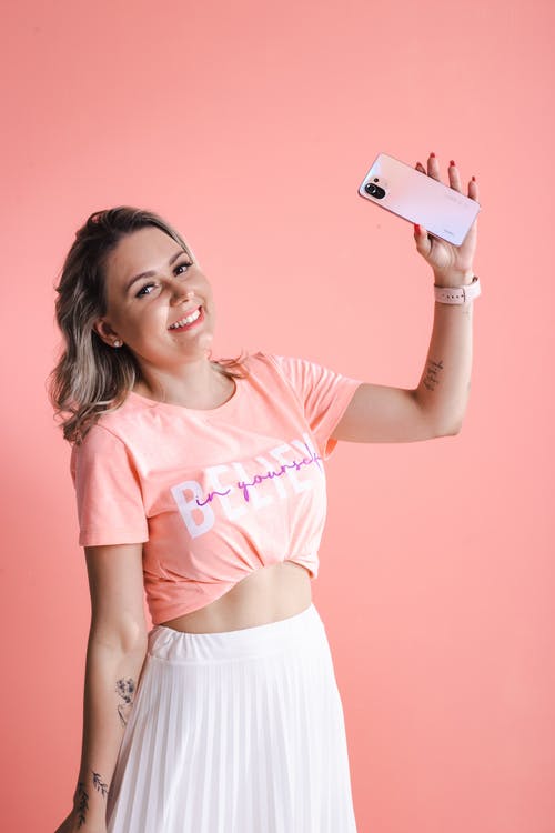 有关垂直拍摄, 女人, 室内的免费素材图片