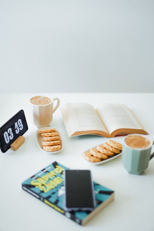 有关咖啡, 图书, 早餐的免费素材图片