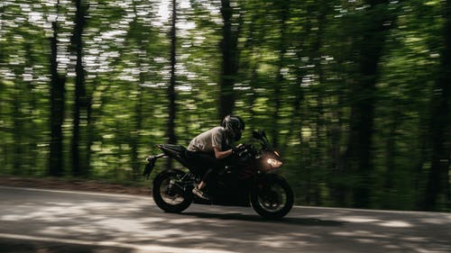 有关摩托车, 摩托车手, 时间流逝的免费素材图片