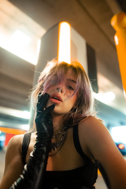 有关个性, 垂直拍摄, 天的免费素材图片