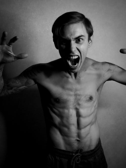 有关bw摄影, 不悦, 人的免费素材图片