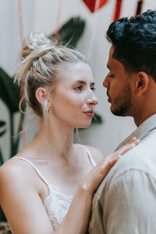 有关一对, 专注于前景, 人的免费素材图片