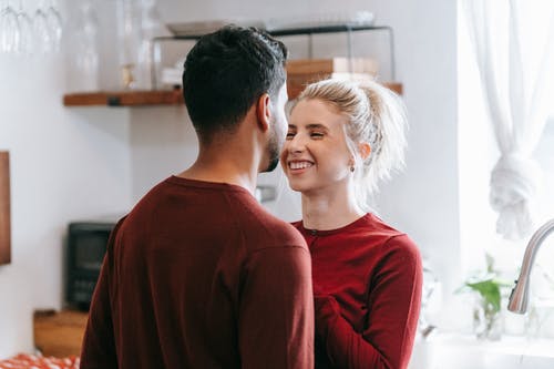 有关一对, 人, 国内厨房的免费素材图片