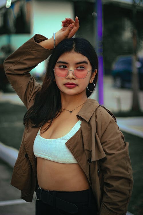 有关中空装, 女性, 年轻的免费素材图片