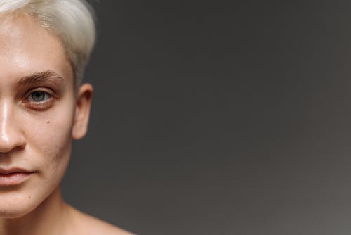有关人脸, 女人, 工作室拍摄的免费素材图片