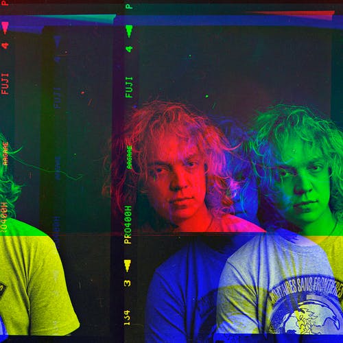 有关t恤, 人, 垂直拍摄的免费素材图片