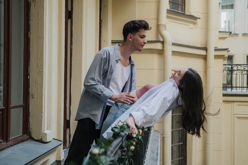 有关一对, 亲热, 人的免费素材图片