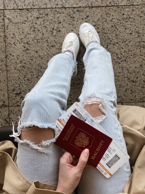 有关人, 尺, 牛仔裤的免费素材图片