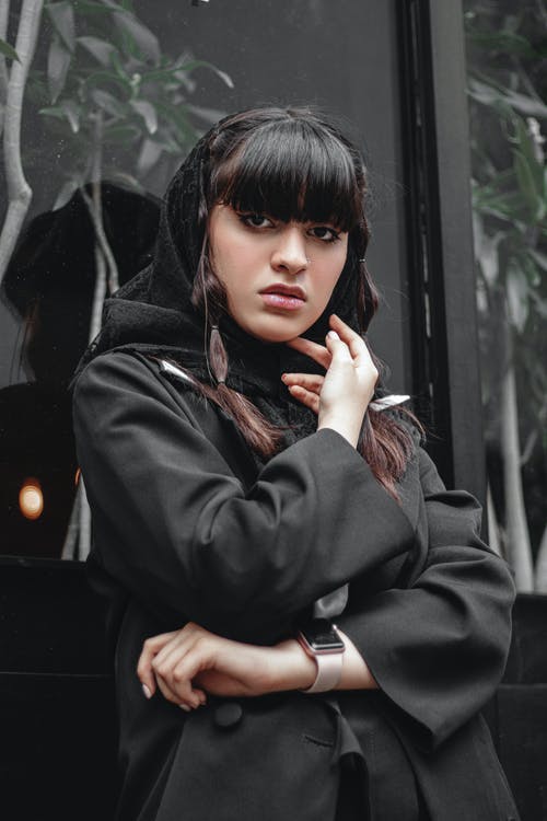 有关人, 低角度拍摄, 刘海的免费素材图片