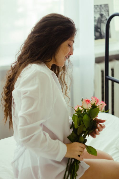 有关人脸, 卷发, 图片的免费素材图片