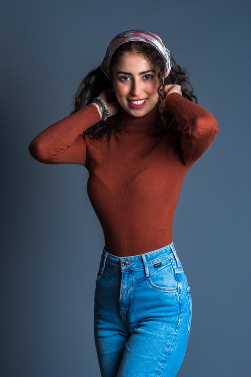 有关发饰, 垂直拍摄, 女人的免费素材图片