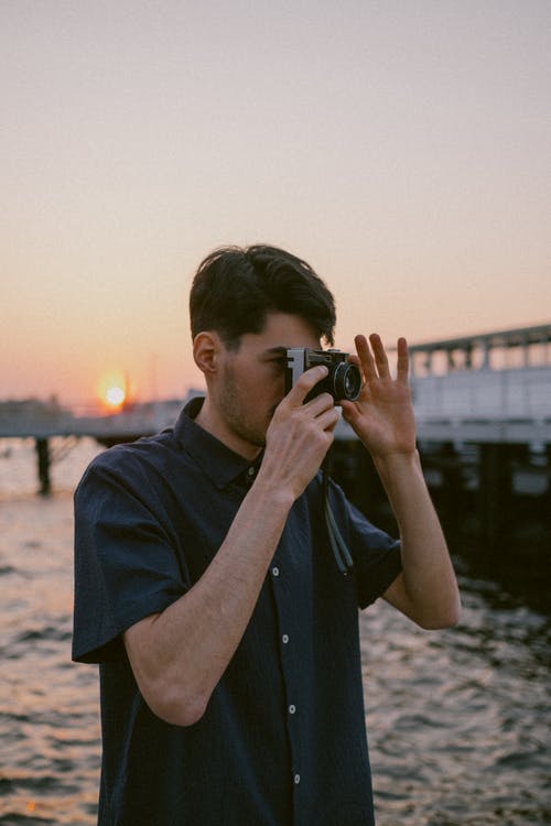 有关人, 垂直拍摄, 娱乐的免费素材图片