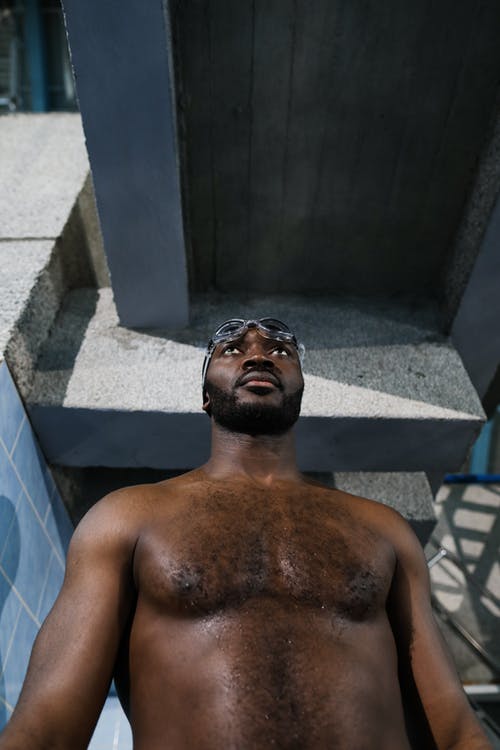 有关人, 低角度拍摄, 半裸的免费素材图片