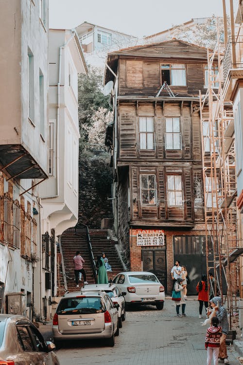 有关人, 垂直拍摄, 建築的免费素材图片