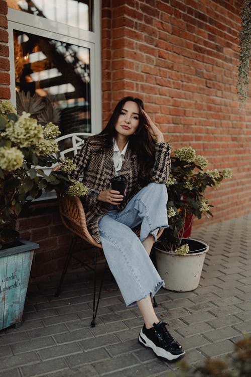 有关咖啡, 坐, 垂直拍摄的免费素材图片