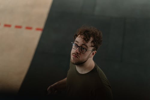 有关人, 后台, 室内的免费素材图片